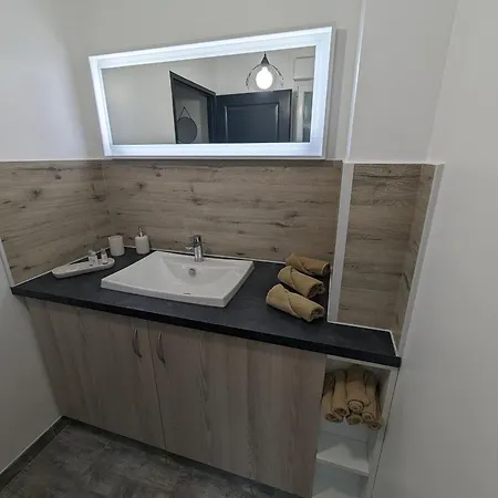 Maison Avec Piscine Interieure, Terrasse Et Wi-fi Gratuit A Curel - Fr-1-611-92 Holiday home *