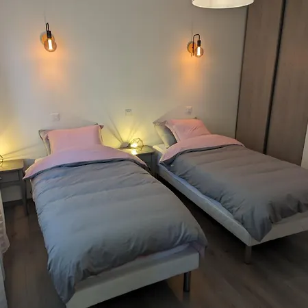 Maison Avec Piscine Interieure, Terrasse Et Wi-fi Gratuit A Curel - Fr-1-611-92 Holiday home *
